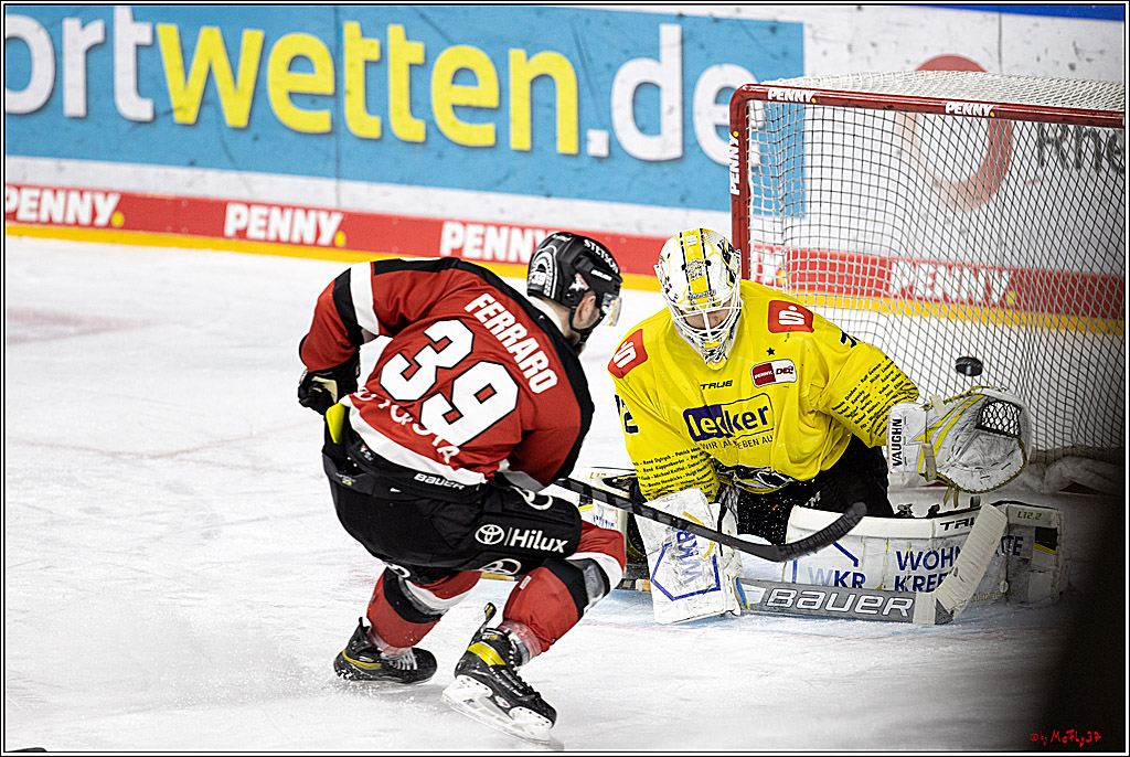 PENNY DEL;  Koelner Haie - Krefeld Pinguine; Koeln, 08.03.2022
